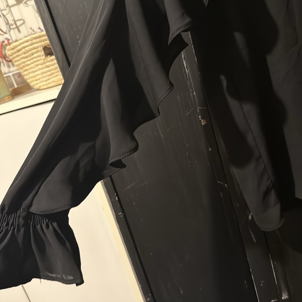Zara Black Ruffled Blouse - Picture 4 of 9